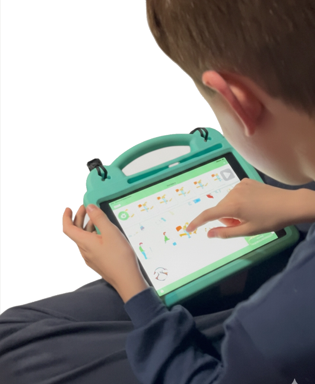 criança usando dispositivo de comunicação alternativa